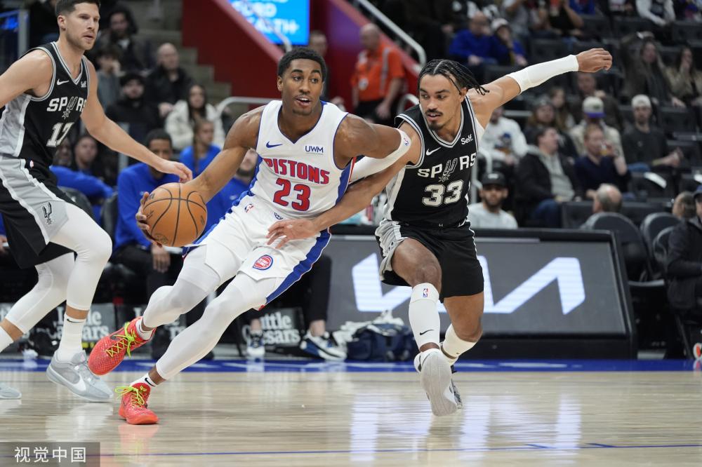 足球比赛的 足球比赛的