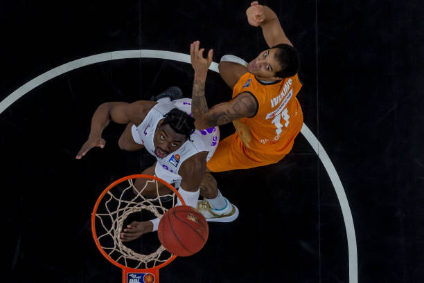 的专注与坚 的专注与坚