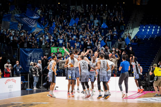 他的稳重和 他的稳重和