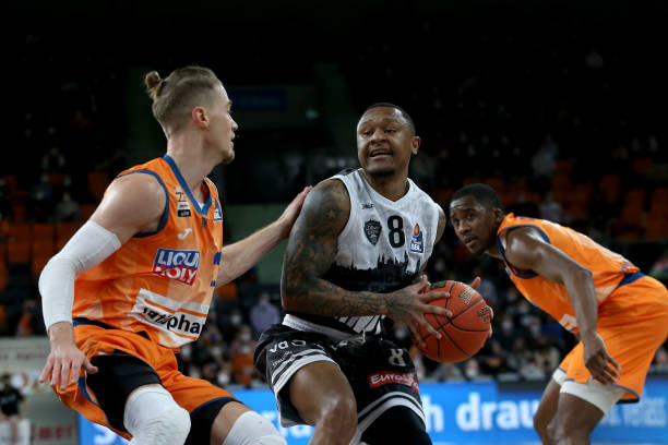 为一道铜墙 为一道铜墙