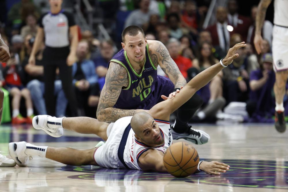 台上发布一 台上发布一